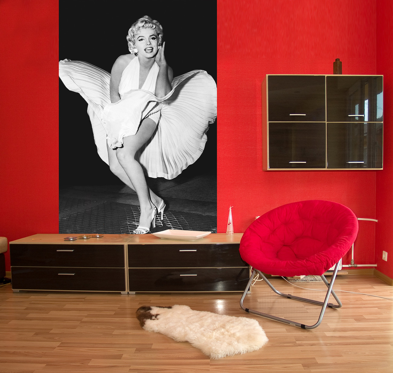 MARILYN MONROE – the legend Wall Mural | Buy online at Europosters