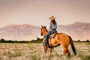 Impressão de arte Cowgirl Horseback Riding