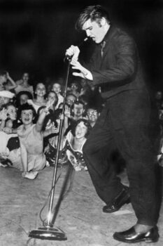 Reprodução do quadro Elvis Presley on Stage in The 50'S