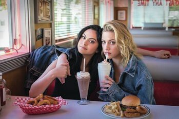 Art Poster Riverdale - Veronica and Betty