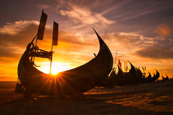 Taidejuliste Silhouette of moored viking ships on