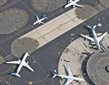 Canvas Print Aerial view of airport and runway