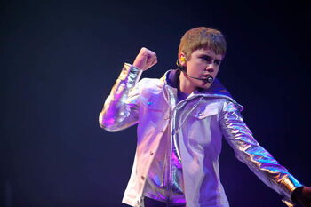 Canvas Print Justin Bieber performing at the NIA