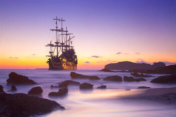 Canvas Print Pirate ship at the open sea