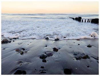 Papel de parede rocks and water