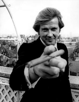 Bilde på lerret ROGER MOORE, Aug. 1, 1972