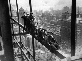 Art Print New York - Construction Workers on scaffholding
