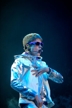 Плакат Justin Bieber performing at the NIA