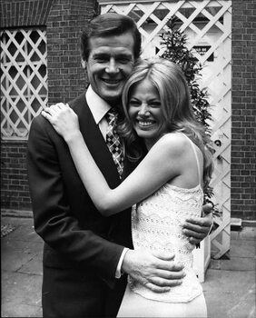 Poster Roger Moore and Britt Ekland