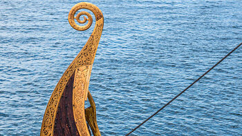 Αφίσα Viking ship stern or bow with sea background