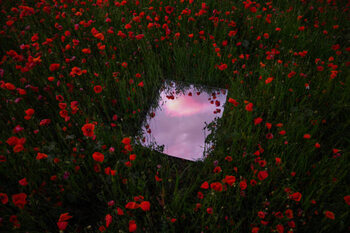 Εκτύπωση καμβά Dreamlike picture of mirror reflecting the