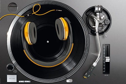 Poster Turntable Smile