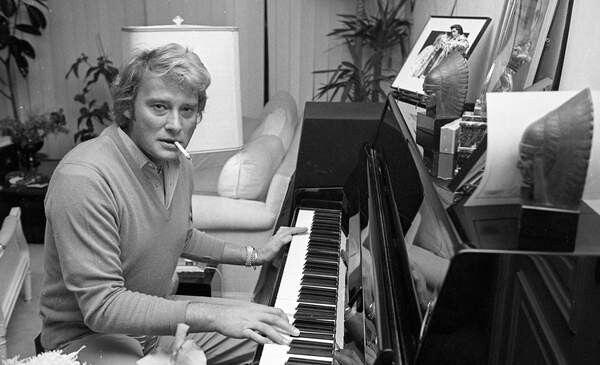 Наклейка Johnny Hallyday in Paris, France, 12/1980