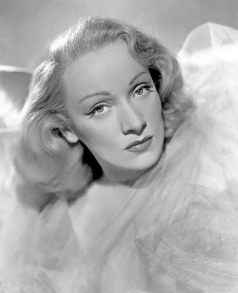Плакат Marlene Dietrich