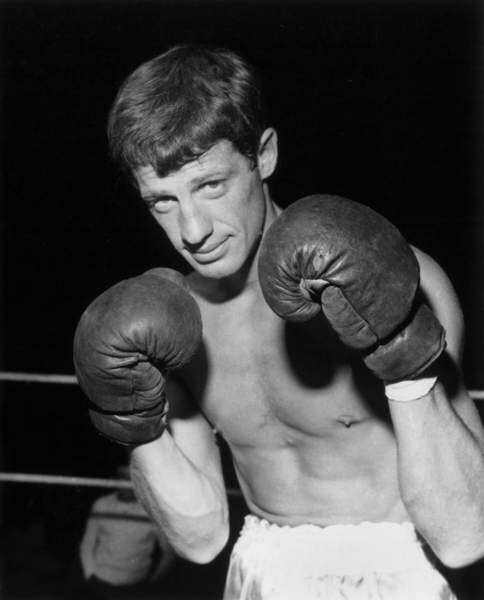Плакат Jean Paul Belmondo on Set of Film Magnet of Doom