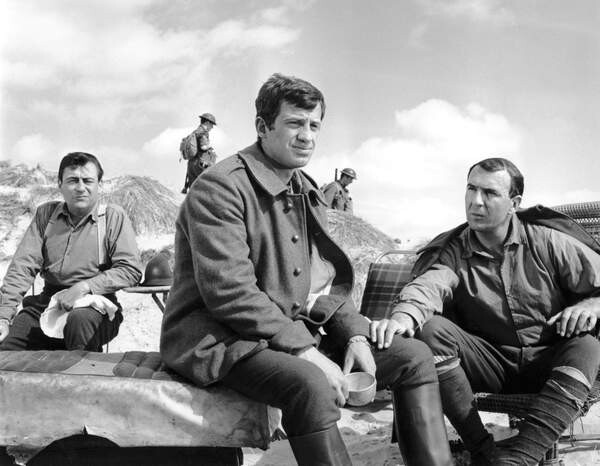 Плакат Week-end a Zuydcoote directed by Henri Verneuil, 1964