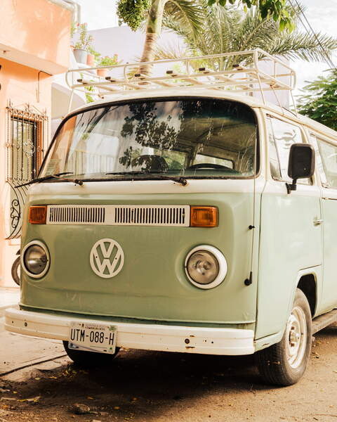 Наклейка A Volkswagen van, in Tulum, Quintana Roo, Mexico