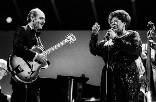 Плакат Ella Fitzgerald performing at the Bussoladomani, 1980