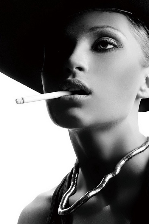 Γυάλινη τέχνη Passionate Woman - Smoking Woman
