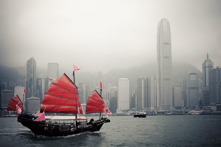 Картина у склі Hong Kong - Red Boat