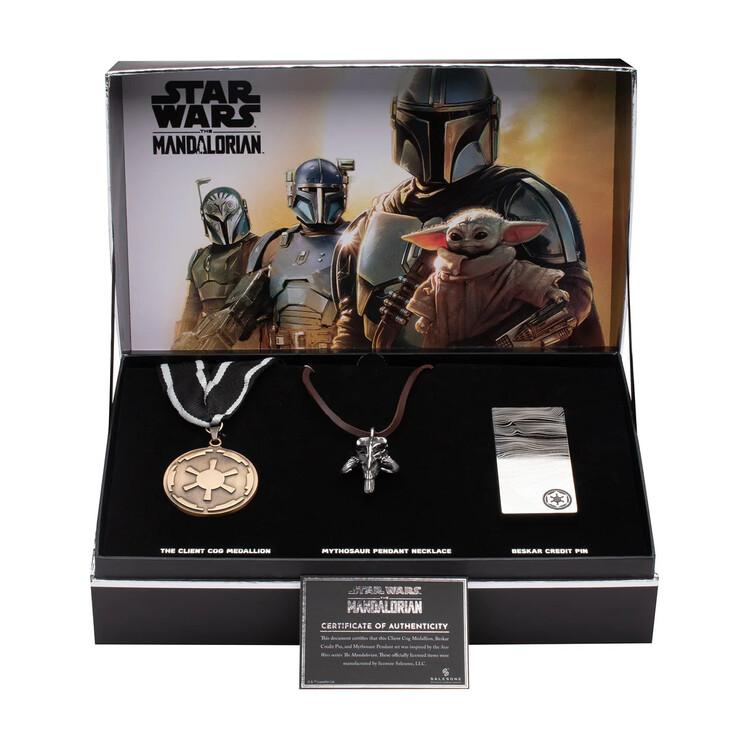 Πιστό αντίγραφο Star Wars: The Mandalorian - Mythosaur pendant, Glaactic Empires Medal and Beskar Pin