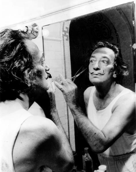 Плакат Salvador Dali Cutting his Mustache October 12