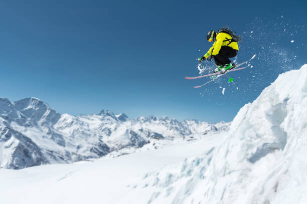 Arte Fotográfica A skier in full sports equipment