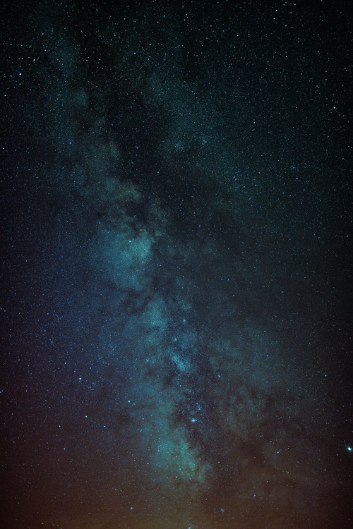 Taide valokuvaus Astrophotography of Orange-Blue Milky Way.