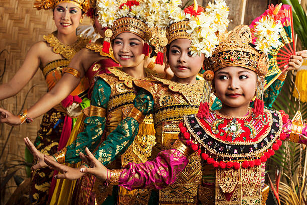 Art Photography Row of traditional Balinese dancers in costume