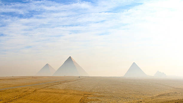 Arte Fotográfica The Giza pyramids viewed from distance