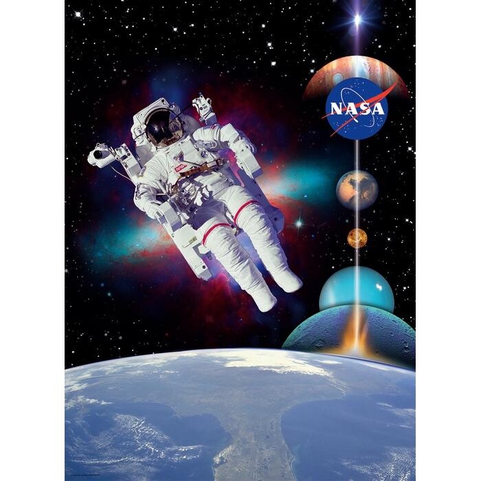 https://cdn.europosters.eu/image/750/astronaut-in-space-i115014.jpg