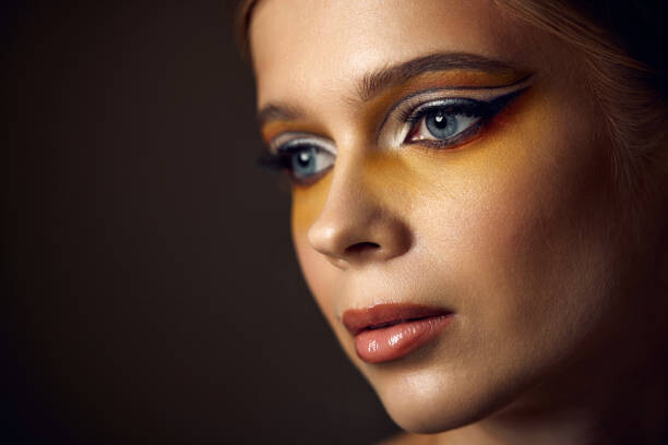 Canvas Print Beauty blonde model girl with fashionable