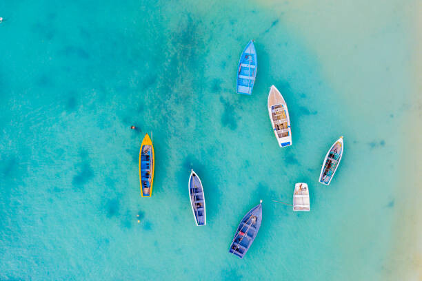 Canvas Print Boats in the crystal sea from
