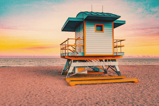 Canvas Print Colorful Miami Beach lifeguard tower with