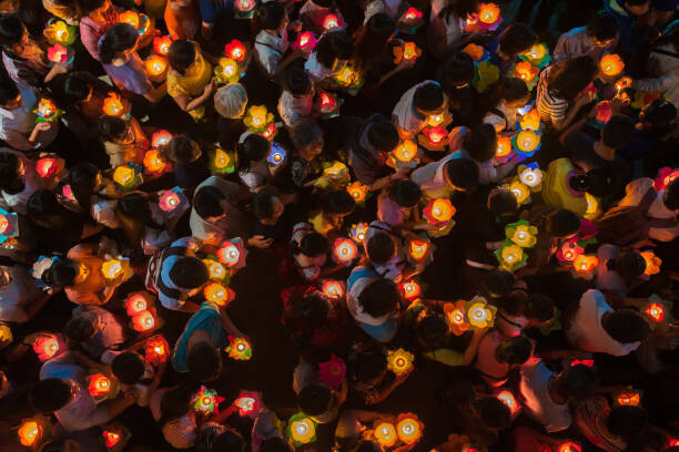 Canvas Print Participants in a parade celebrate Buddhas