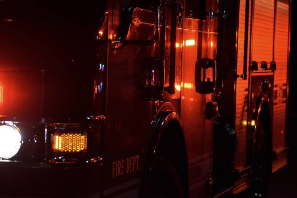 Canvas-taulu Emergency vehicle with lights