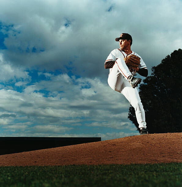 Canvas-taulu Pitcher Throwing Baseball