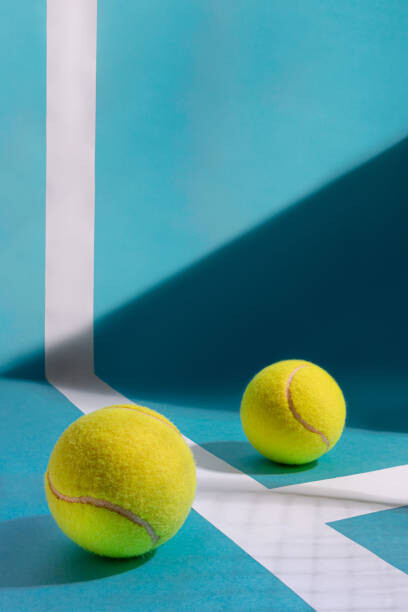 Camisola Close-up of tennis balls on court,Santa
