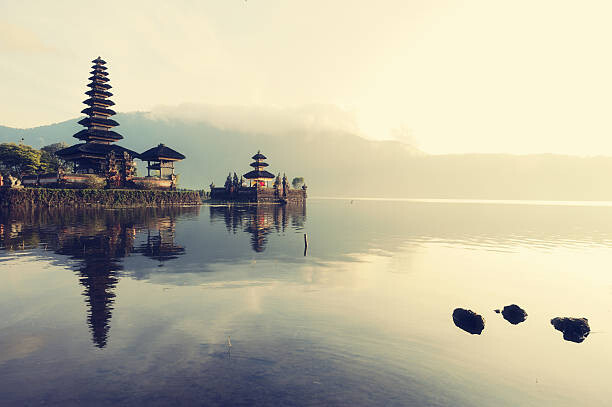 Футболка Floating temple, Bali