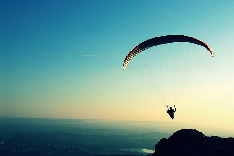 Glass Art Skydiving - Adrenalin