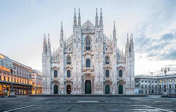 Juliste Milan Cathedral, Duomo di Milano at dawn