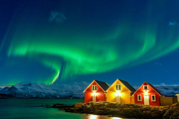 Juliste Traditional rorbu during the Northern Lights