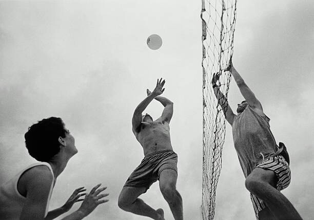 Juliste Two young men and one woman