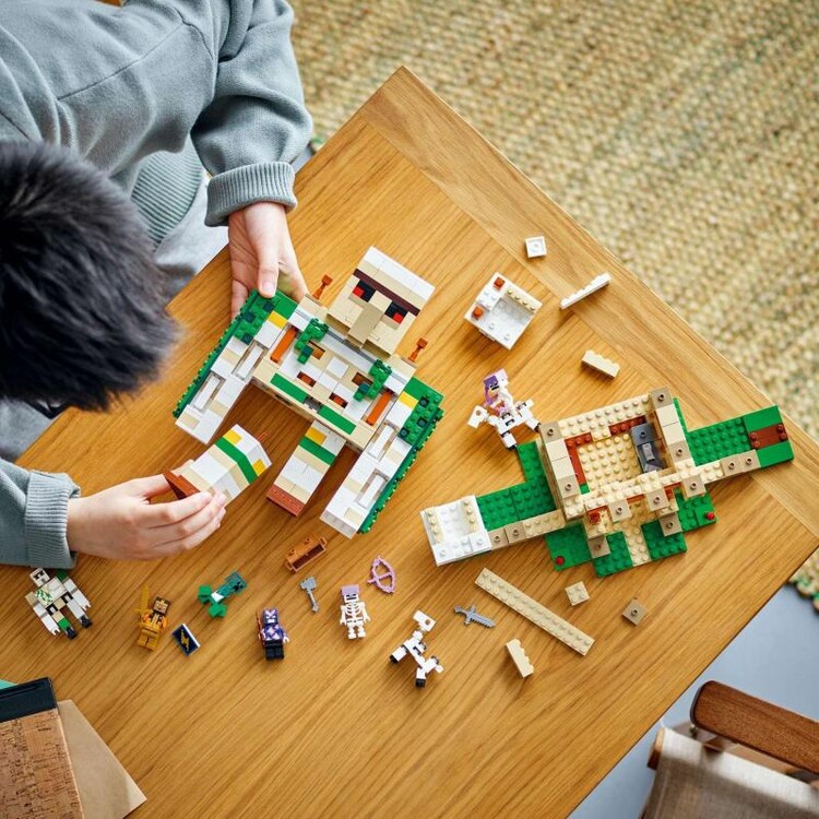 Building Set Lego Minecraft - Iron Golem Fortress
