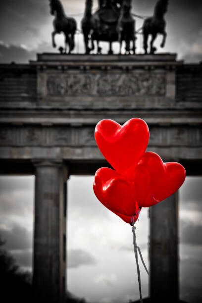 Наклейка Loving Berlin