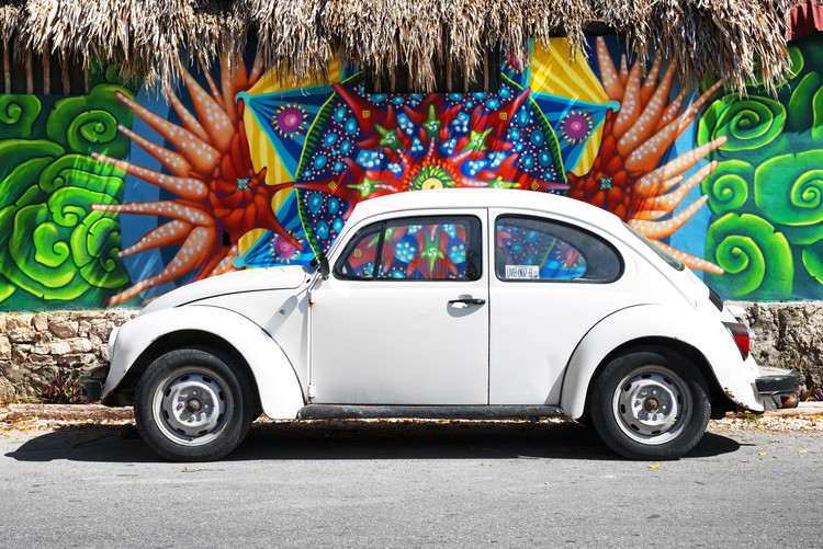 Canvas Print White VW Beetle Car in Cancun