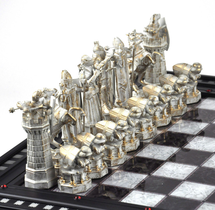 Harry Potter Final Challenge Chess Set