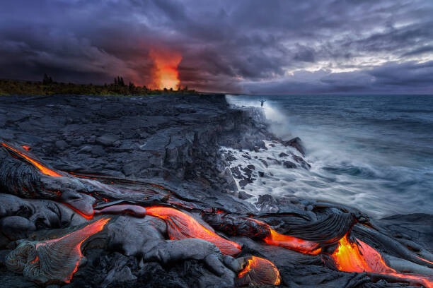 Plakat Close-up of lava flowing from a