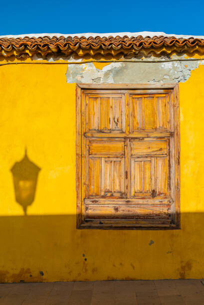 Poster Antique spanish style old wooden window