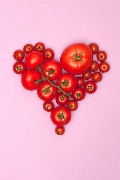 Poster Various sizes of tomatoes arranged into